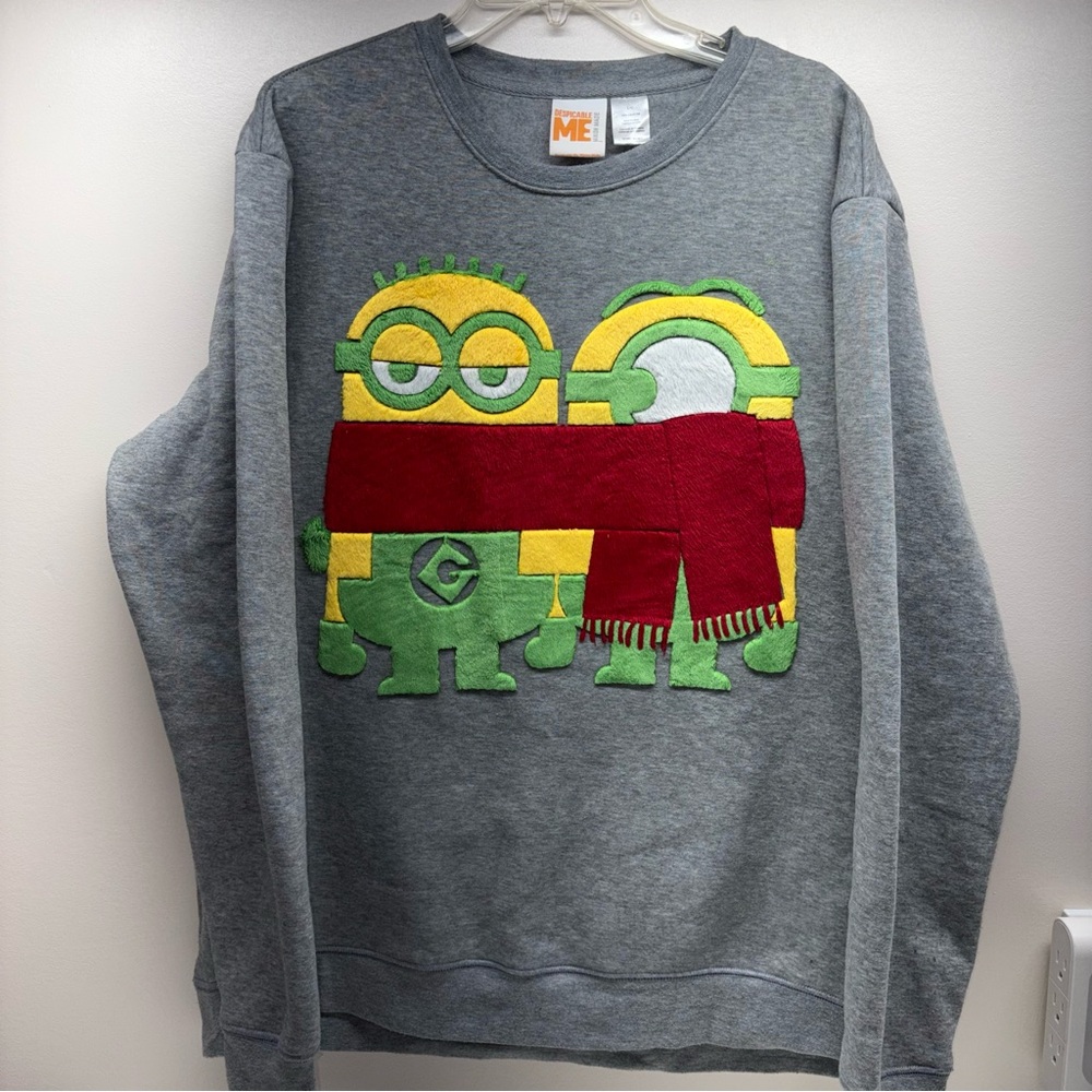 Despicable Me Minion Made L/G 100% Polyester Holiday Grey Sweatshirt